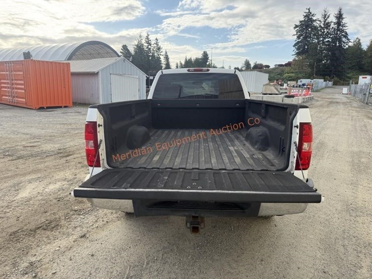 2008-chevrolet-silverado-2500-lt-image-10