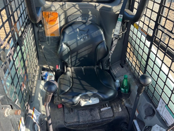 2019-bobcat-t450-image-27