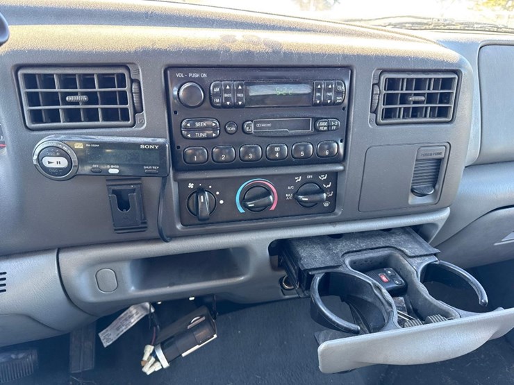 2003-ford-f350-xlt-image-21