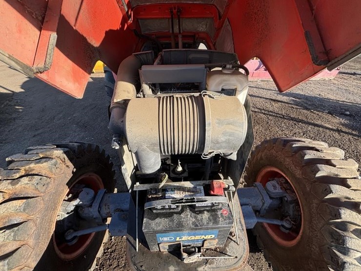 2006-kubota-m6040-image-40