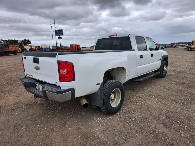 2005-gmc-sierra-3500-image-4