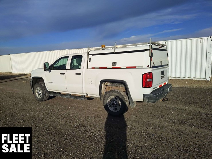 2018-gmc-sierra-2500hd-image-2