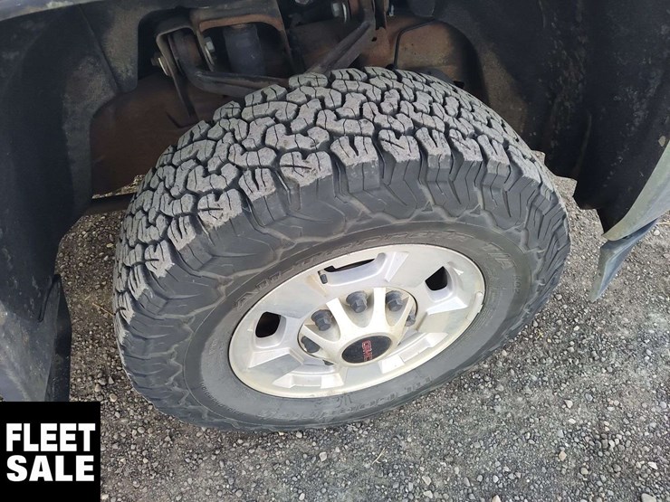 2018-gmc-sierra-2500hd-image-31