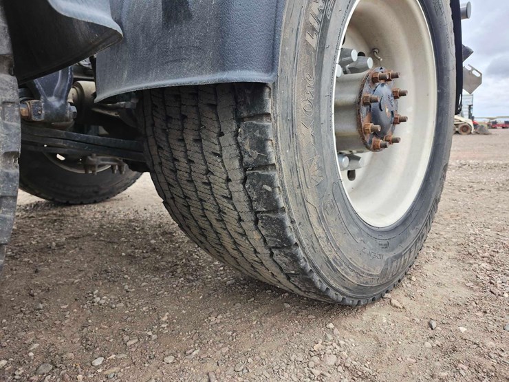 2017-freightliner-cascadia-image-17