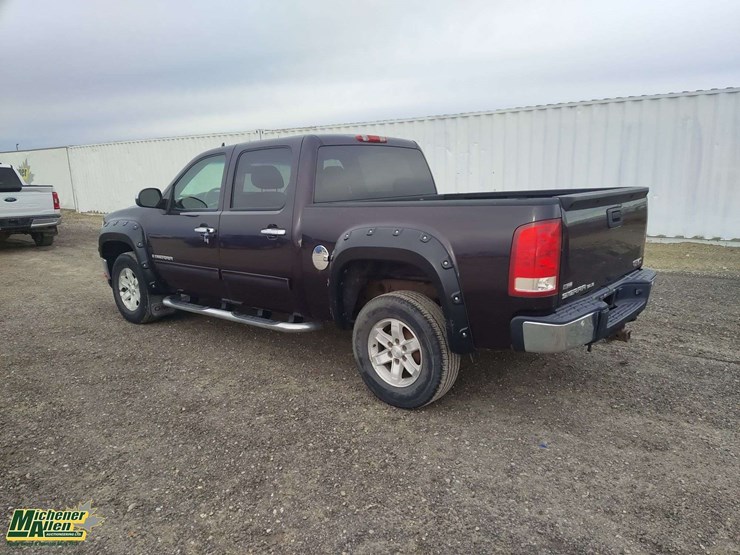2008-gmc-sierra-1500-image-2
