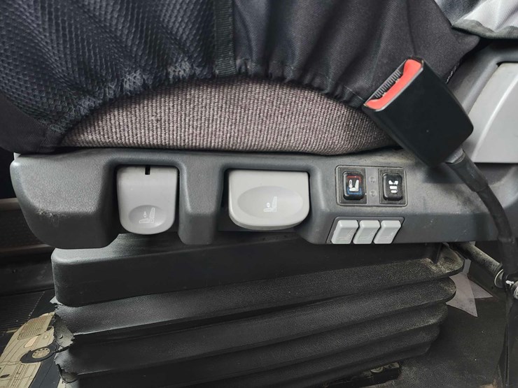 2017-freightliner-cascadia-image-53