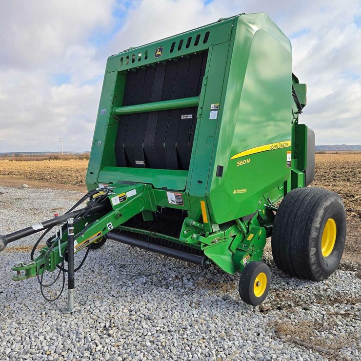 2023 JOHN DEERE 560M