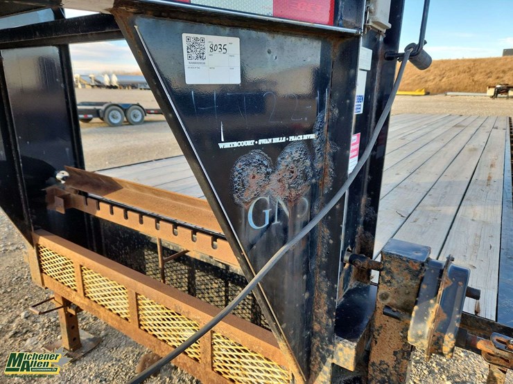 2013-custom-trailer-image-28