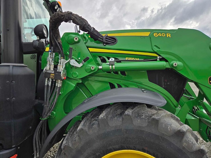 2023-john-deere-6155m-image-3
