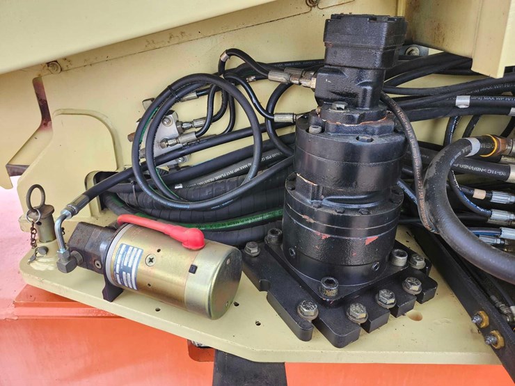 2000-jlg-600s-image-20