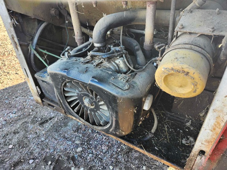 1976-melroe-bobcat-520-skid-steer-image-7