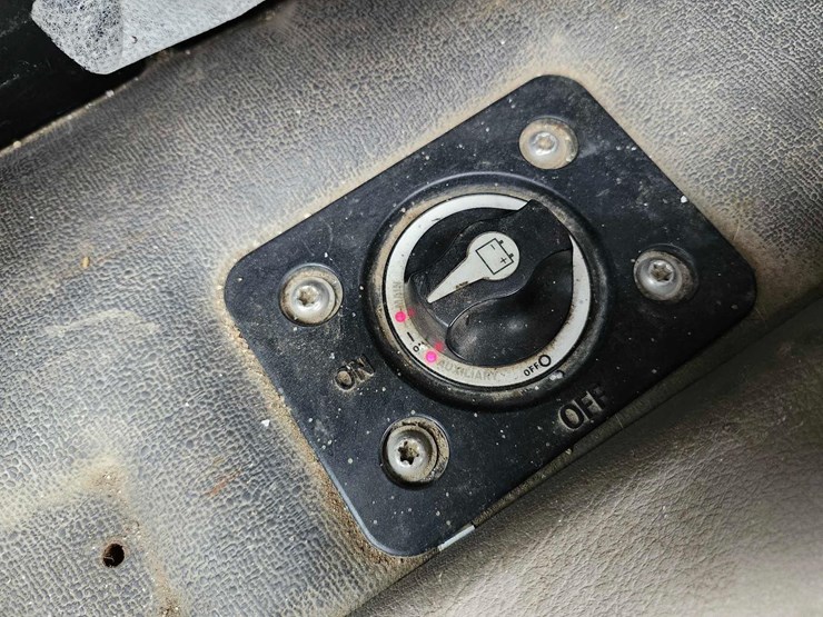 2017-freightliner-cascadia-image-38