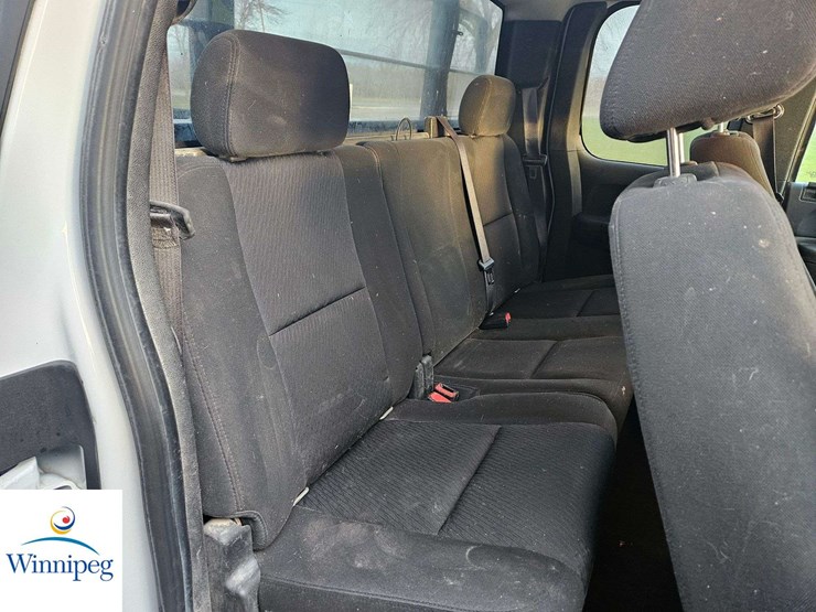 2012-chevrolet-silverado-1500-image-32