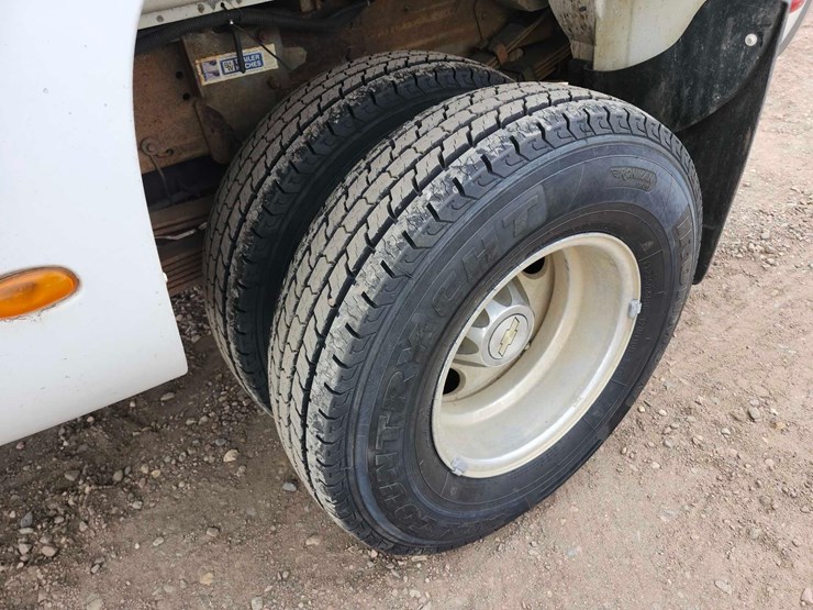 2005-gmc-sierra-3500-image-11