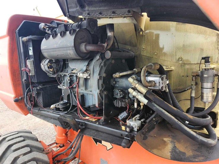 2000-jlg-600s-image-12