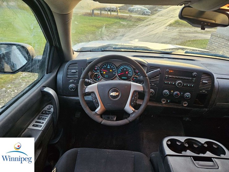 2012-chevrolet-silverado-1500-image-25