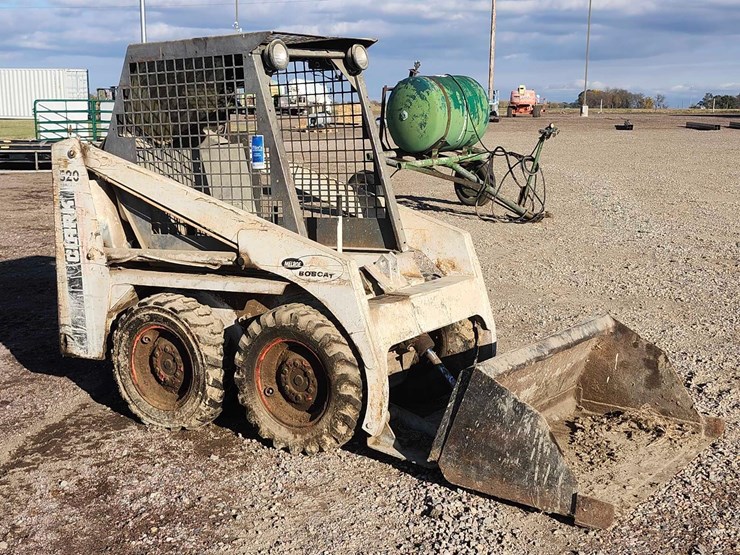 1976-melroe-bobcat-520-skid-steer-image-2