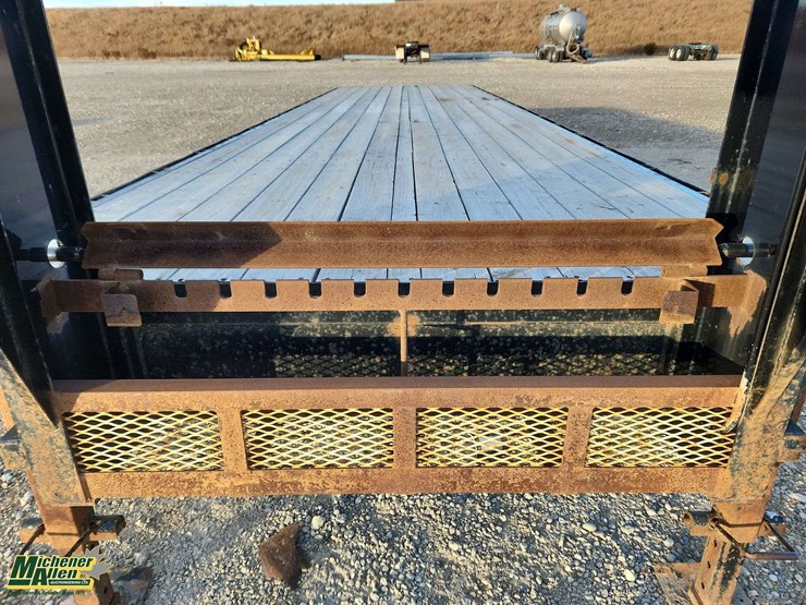 2013-custom-trailer-image-26