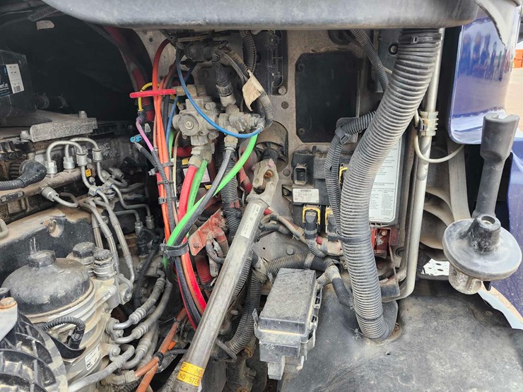 2017-freightliner-cascadia-image-30