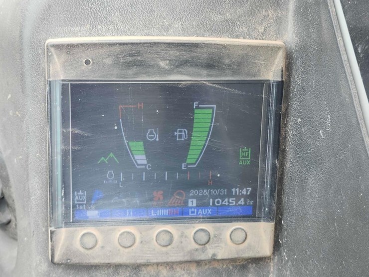 2015-takeuchi-tb260-mini-excavator-image-38