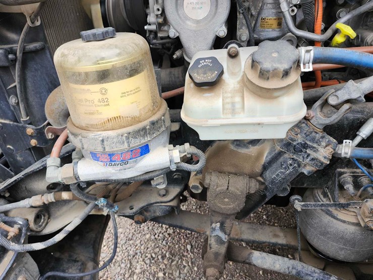 2017-freightliner-cascadia-image-28