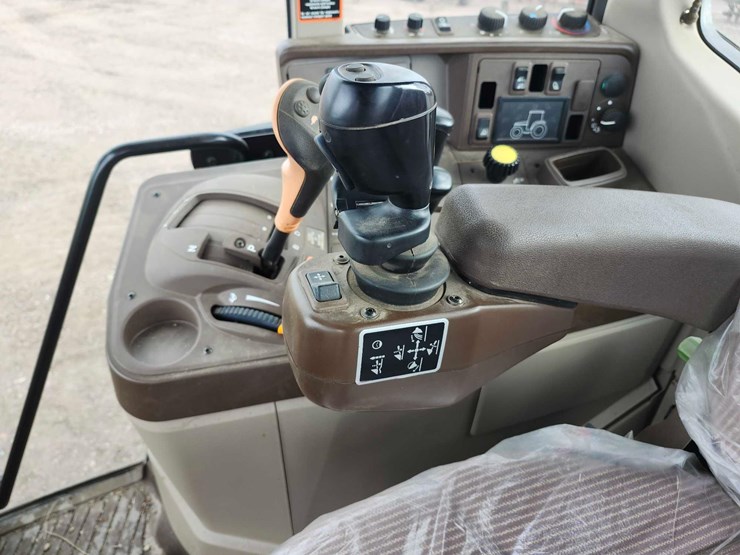 2005-john-deere-6420-image-17