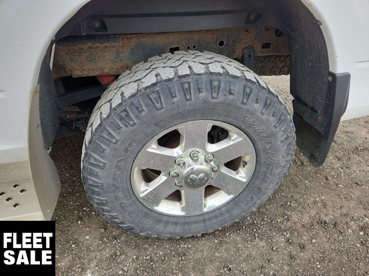 2014-ram-2500-slt-image-12