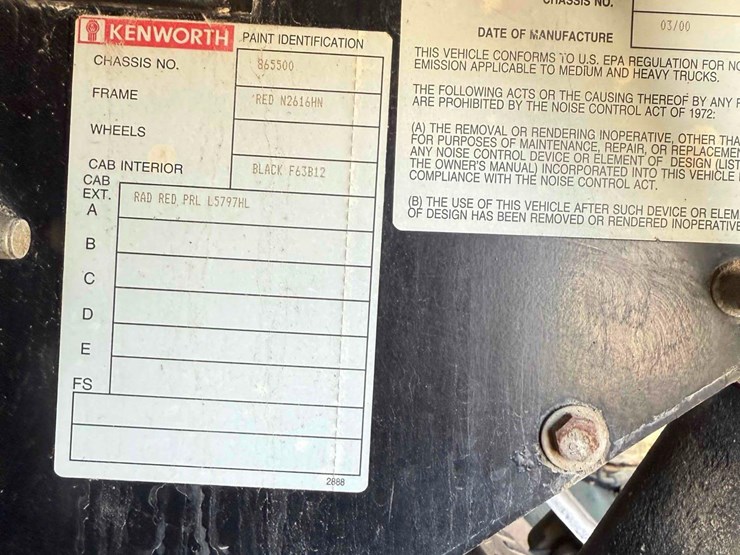 2000-kenworth-w900b-image-11