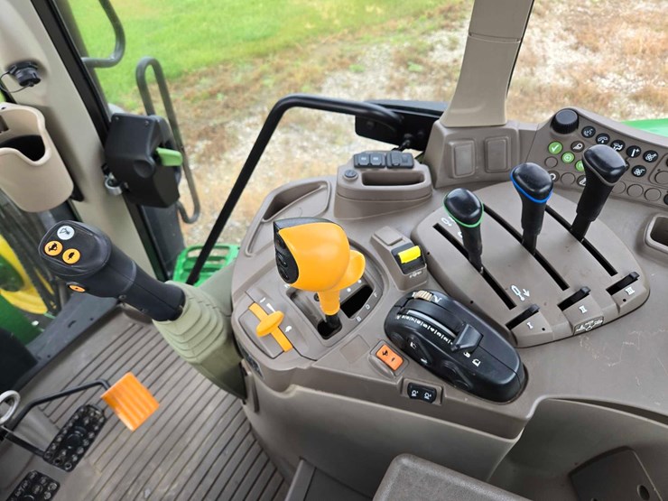 2023-john-deere-6145m-image-3