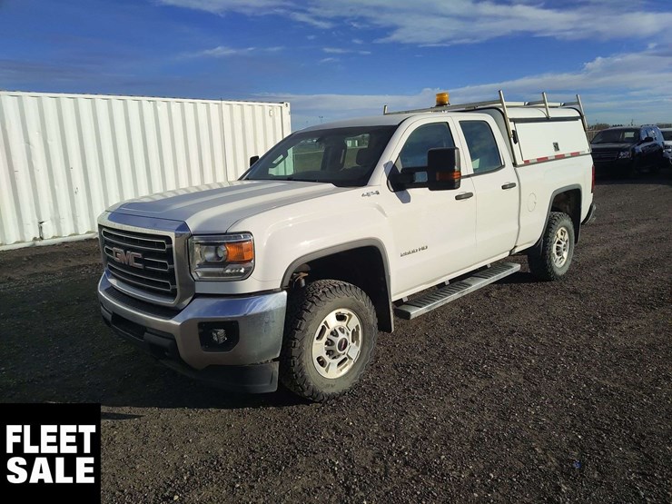 2018-gmc-sierra-2500hd-image-1