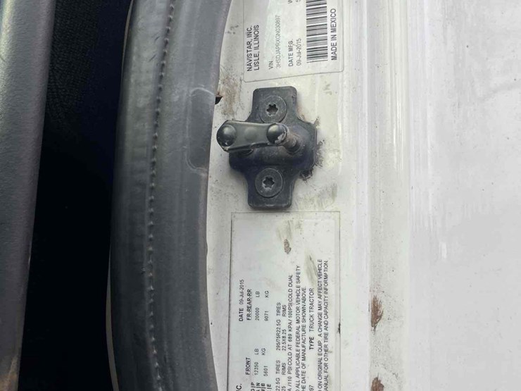 2016-international-prostar-image-18