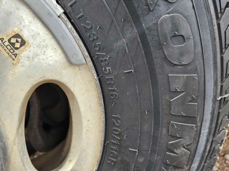 2005-gmc-sierra-3500-image-8