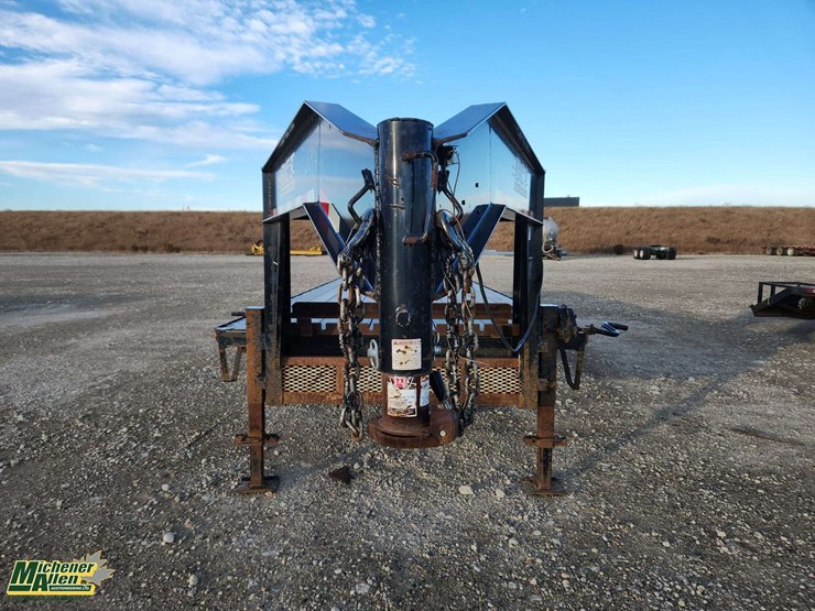 2013-custom-trailer-image-5