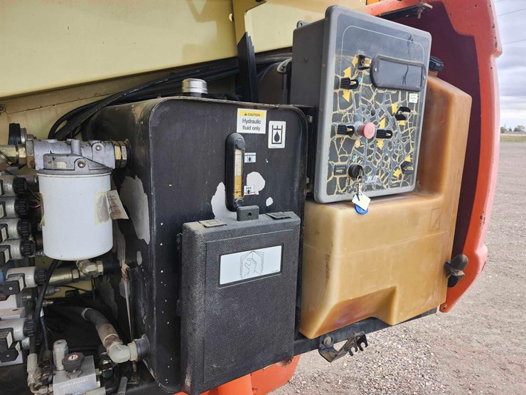 2000-jlg-600s-image-22