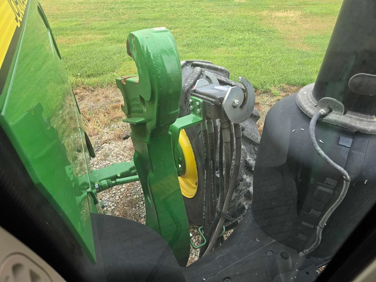 2023-john-deere-6145m-image-4