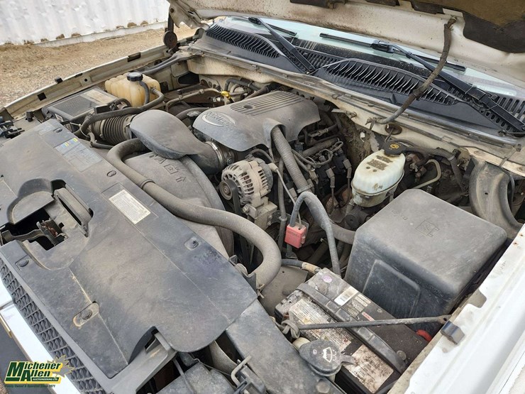 2004-chevrolet-silverado-2500-image-28