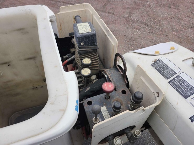 2001-ford-f550-image-24