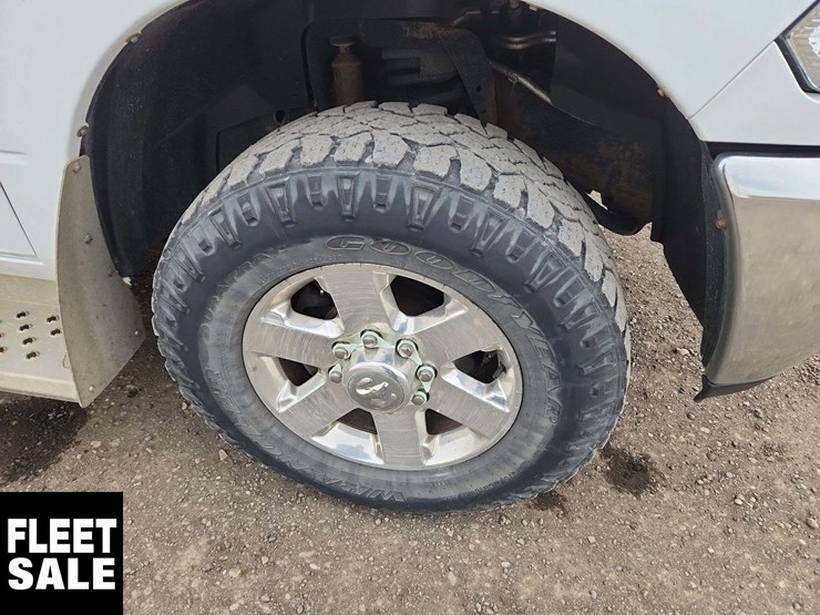 2014-ram-2500-slt-image-14