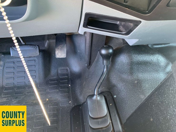 2011-ford-f550-image-13