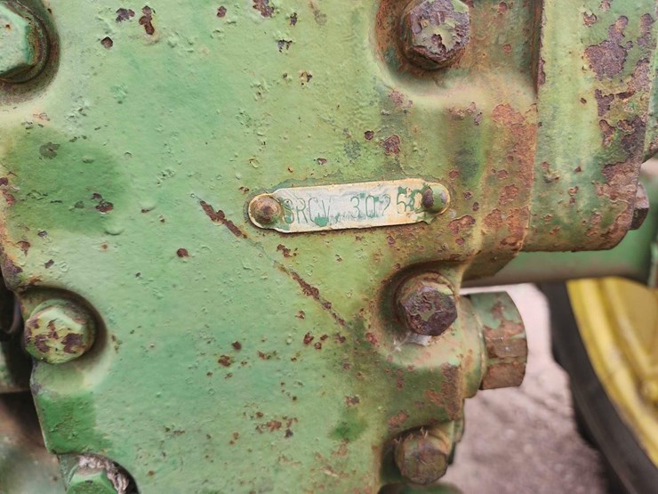 john-deere-520-image-20