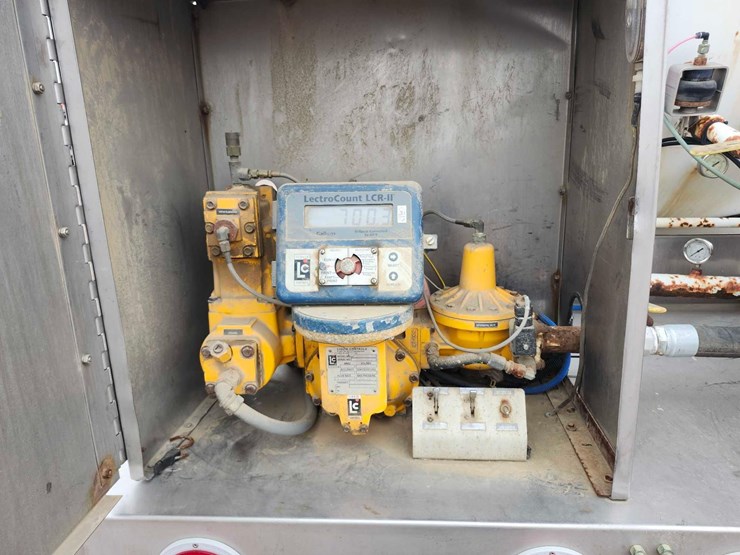 freightliner-propane-truck-image-18