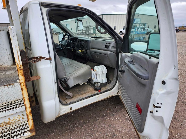 2001-ford-f550-image-50