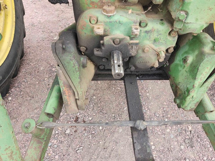 john-deere-520-image-10