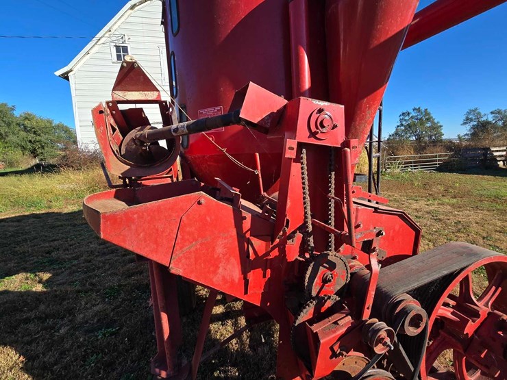 case-ih-1250-image-12