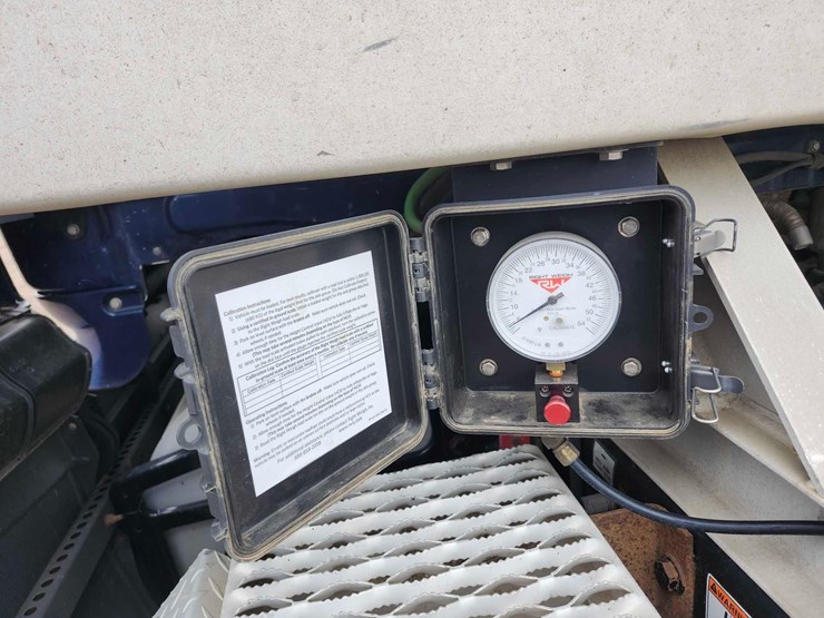 2017-freightliner-cascadia-image-19