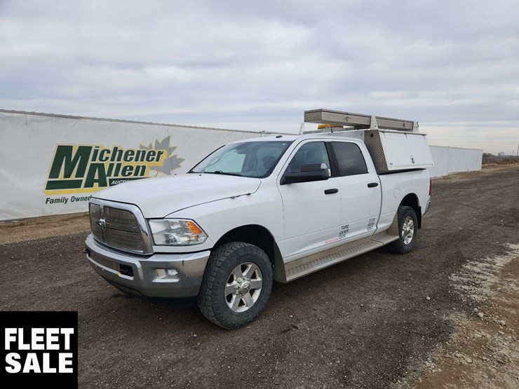 2014-ram-2500-slt-image-1