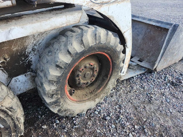 1976-melroe-bobcat-520-skid-steer-image-18