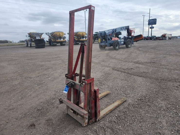 westendorf-forklift-image-3