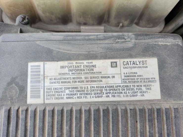 2005-gmc-sierra-3500-image-30