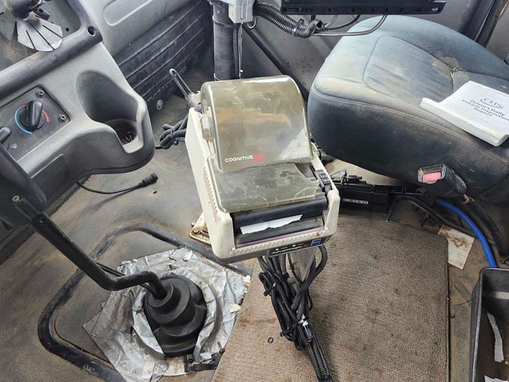 freightliner-propane-truck-image-28